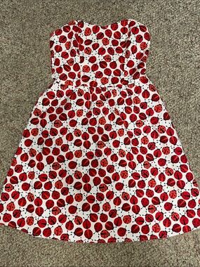 Folter fit and flare Red Ladybug Print Strapless Dress with sweetheart bust
